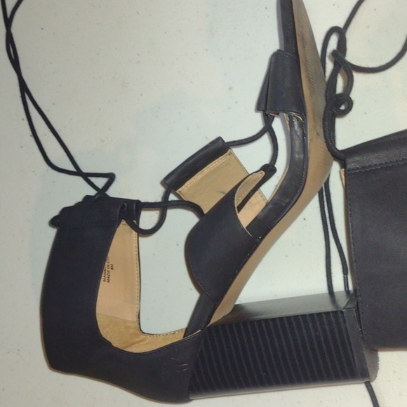 LOFT black lace up chunky heels size 8 - Picture 10 of 16